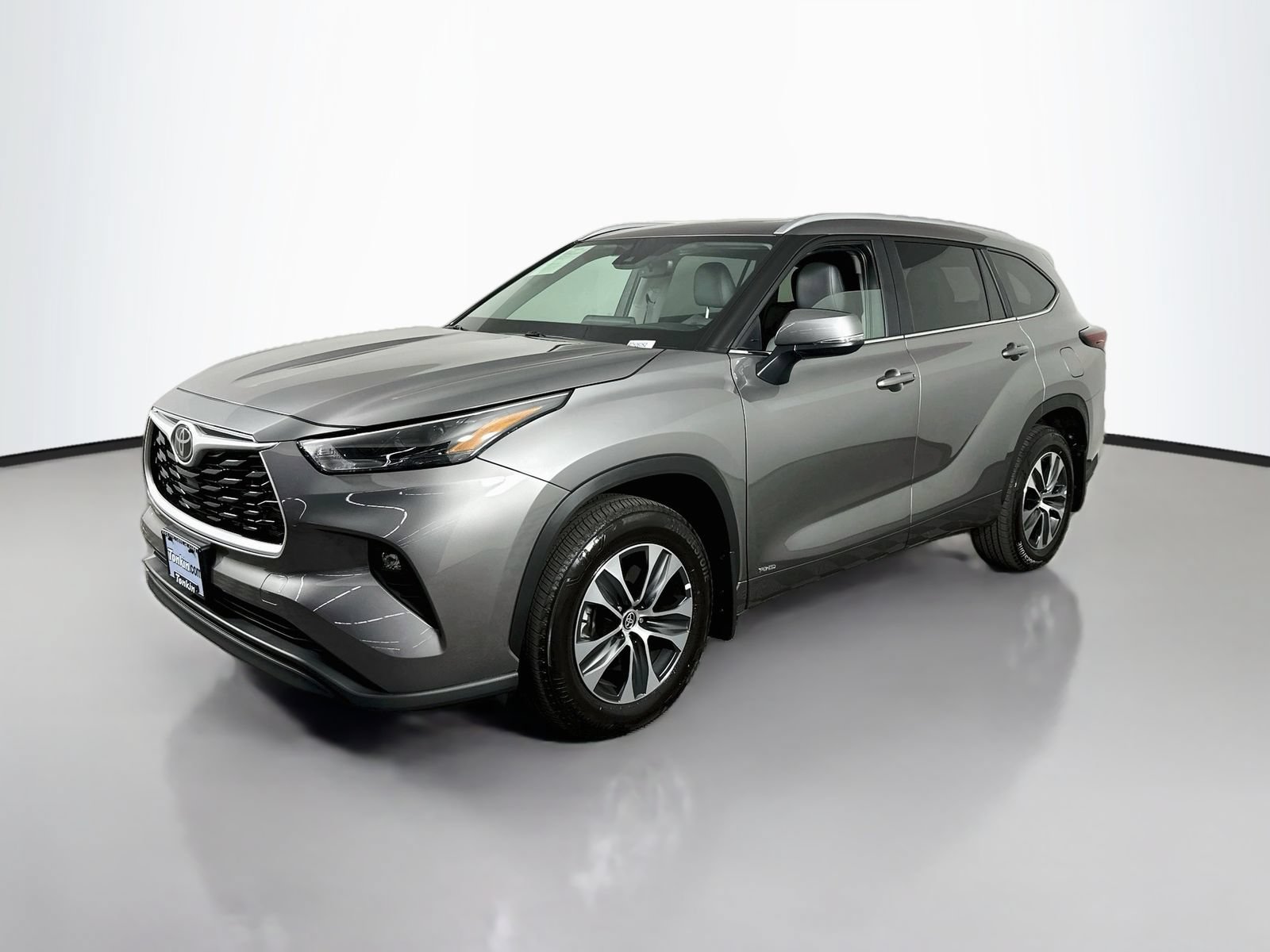 Certified 2026 Toyota Highlander XLE AWD/4WD image 3
