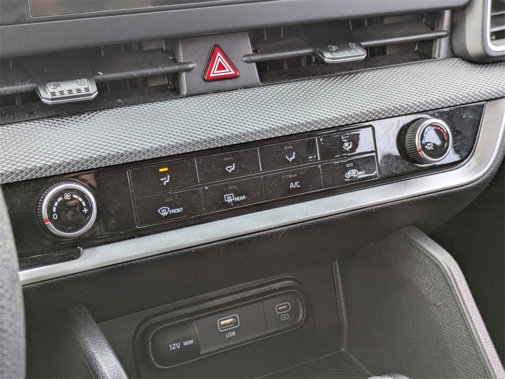 Used 2024 Kia Sportage LX image 22