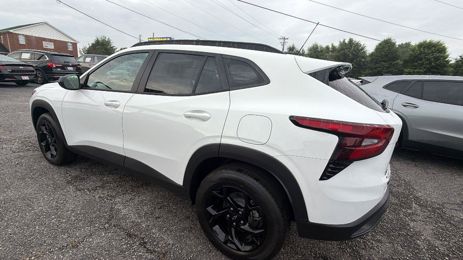 New 2026 Chevrolet Trax LT w/ Driver Confidence Package FWD image 10