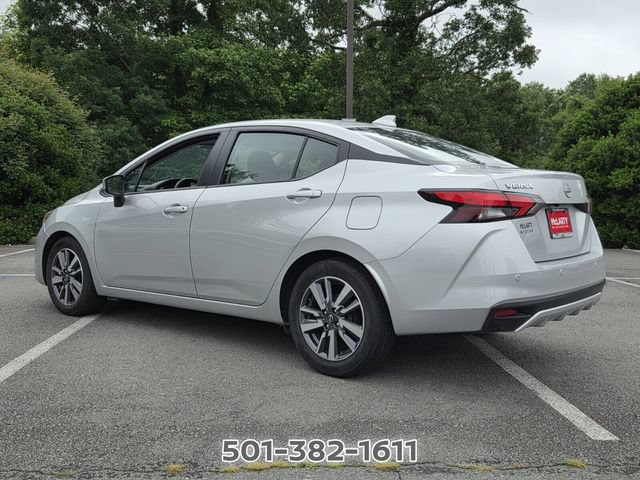 Used 2025 Nissan Versa SV FWD image 3
