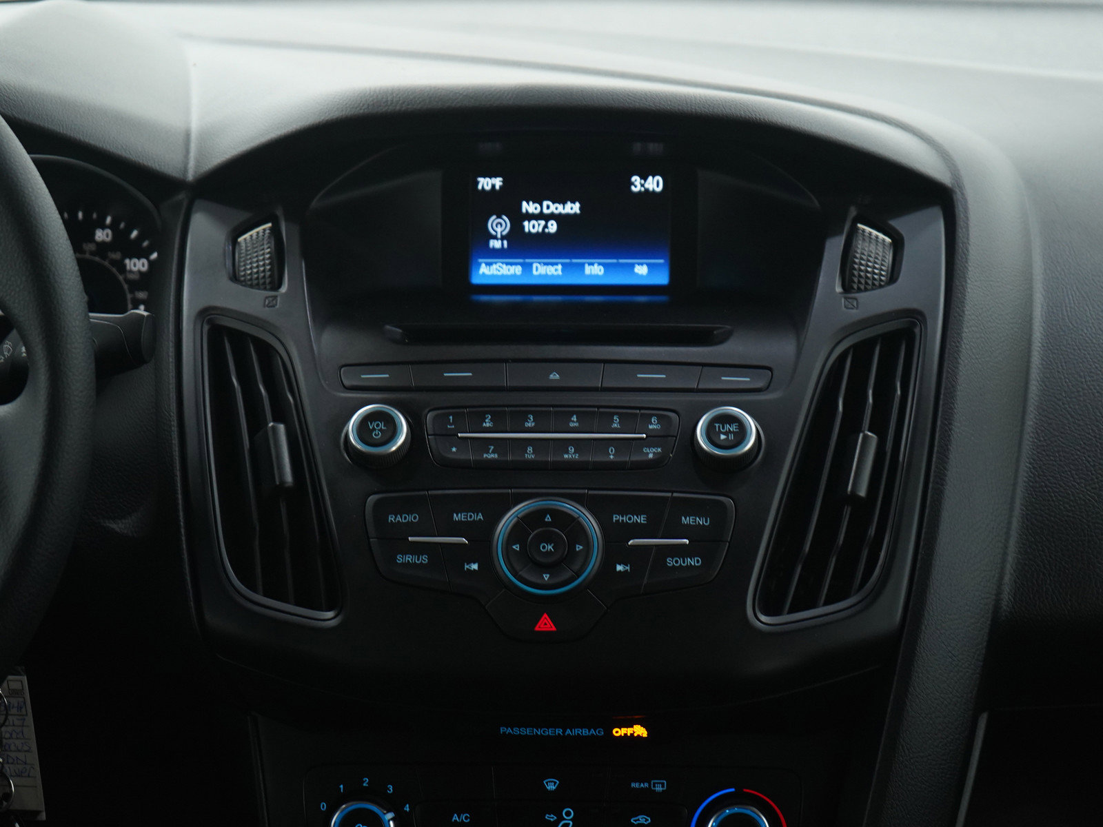 Used 2017 Ford Focus SE image 15