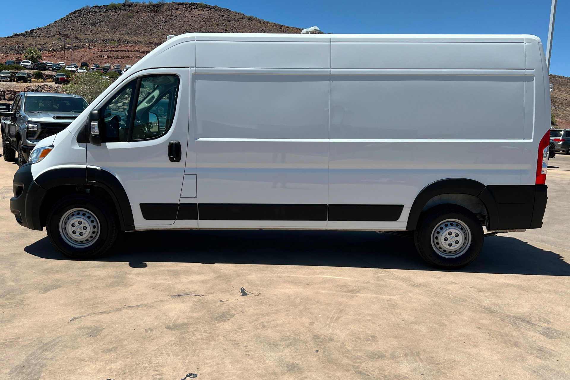 Used 2025 RAM ProMaster 3500 w/ Convenience Group FWD image 2
