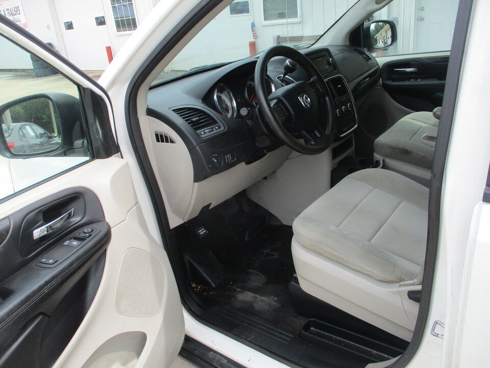 Used 2013 RAM C/V Tradesman FWD image 8