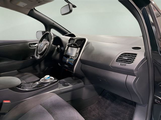 Used 2013 Nissan Leaf SV w/ Premium Pkg image 13