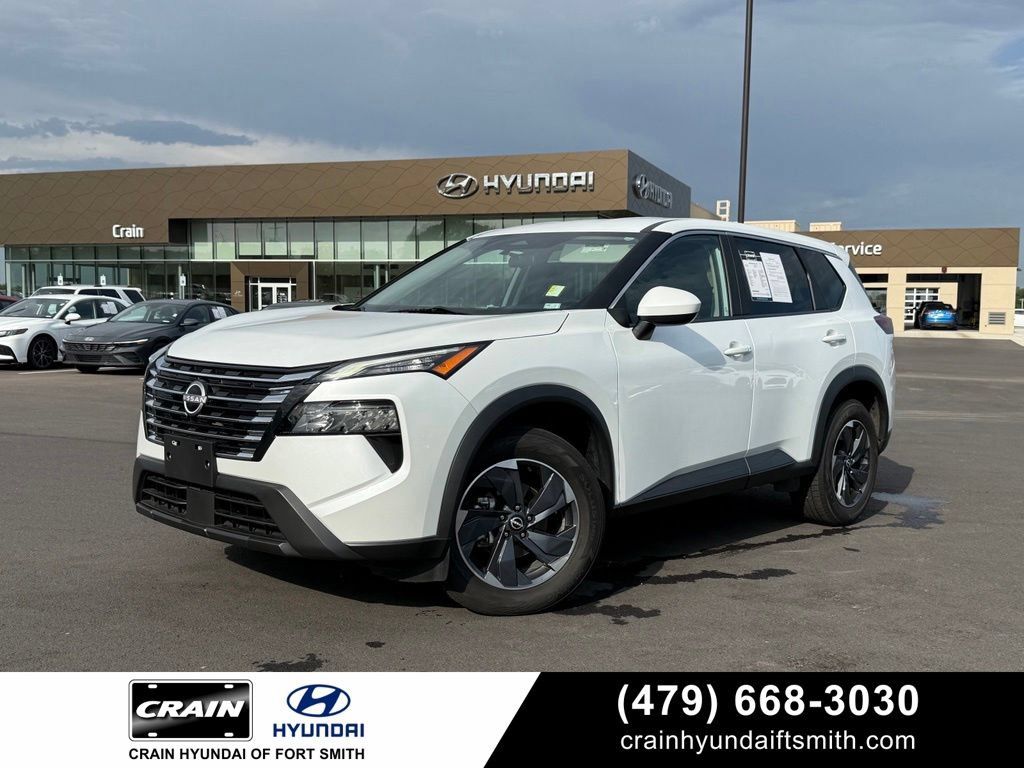 Used 2024 Nissan Rogue SV FWD image 1