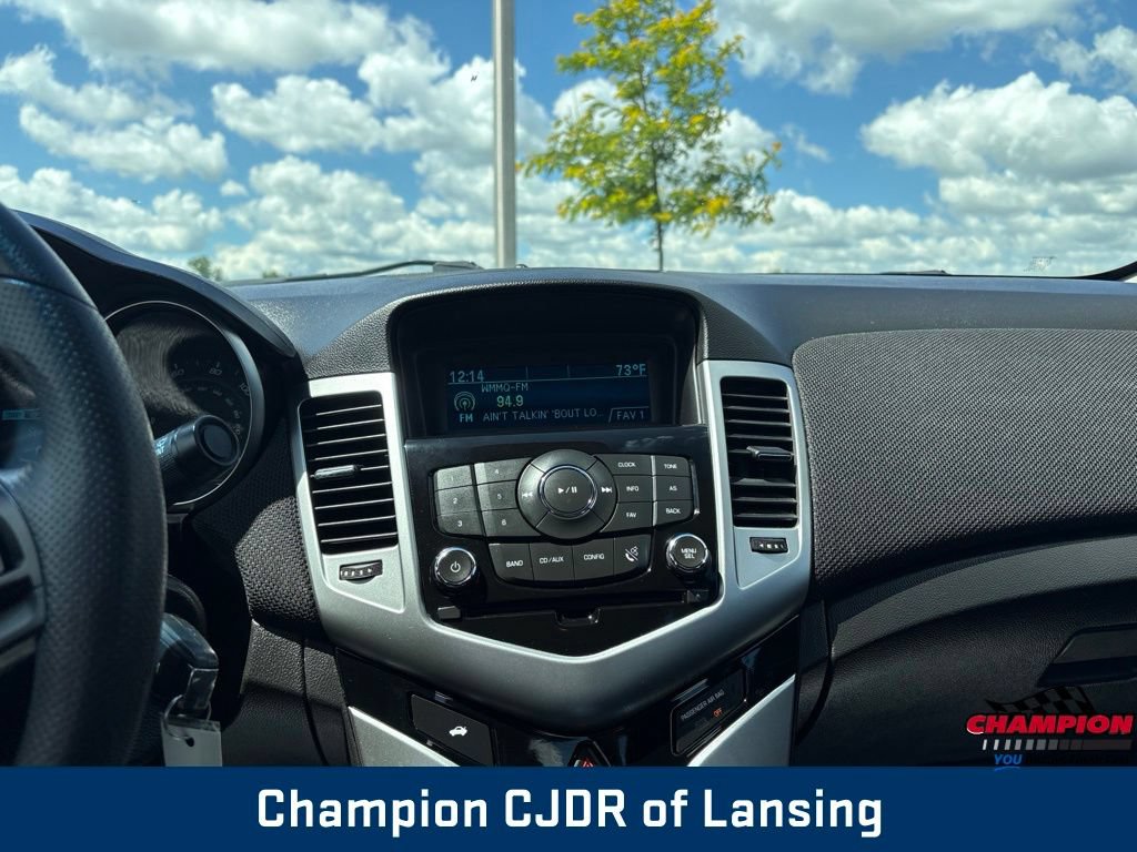 Used 2015 Chevrolet Cruze LT FWD image 3