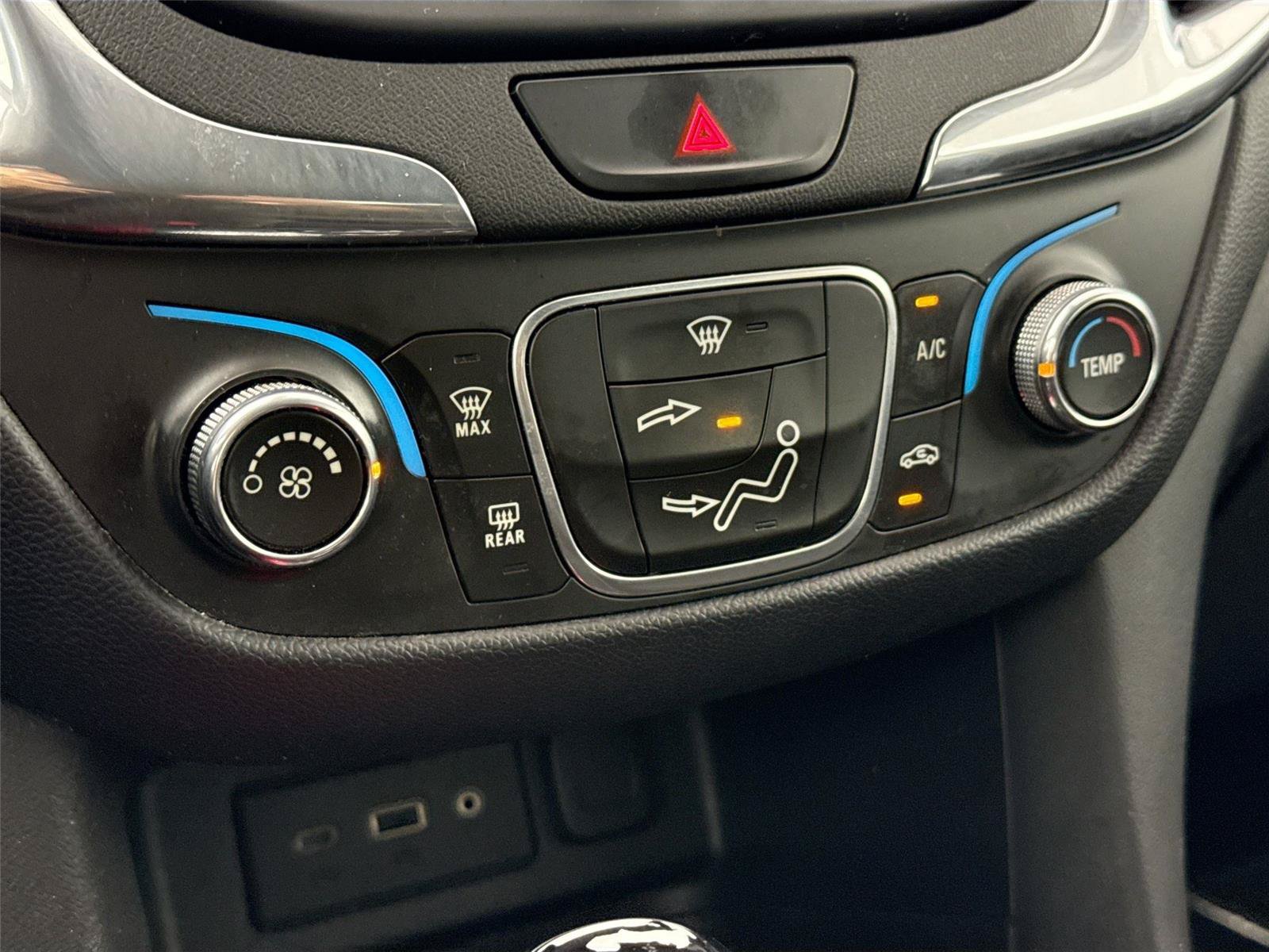 Used 2020 Chevrolet Equinox LT AWD/4WD image 23
