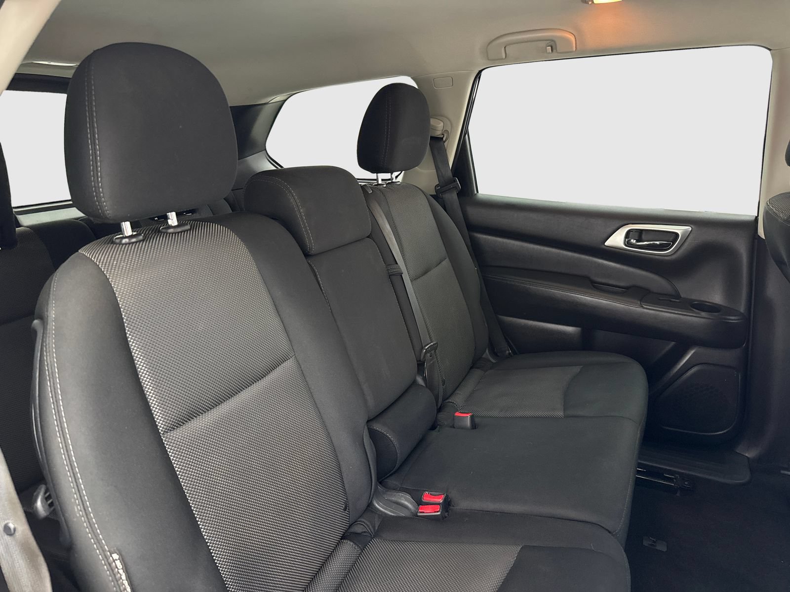 Used 2020 Nissan Pathfinder SV FWD image 44