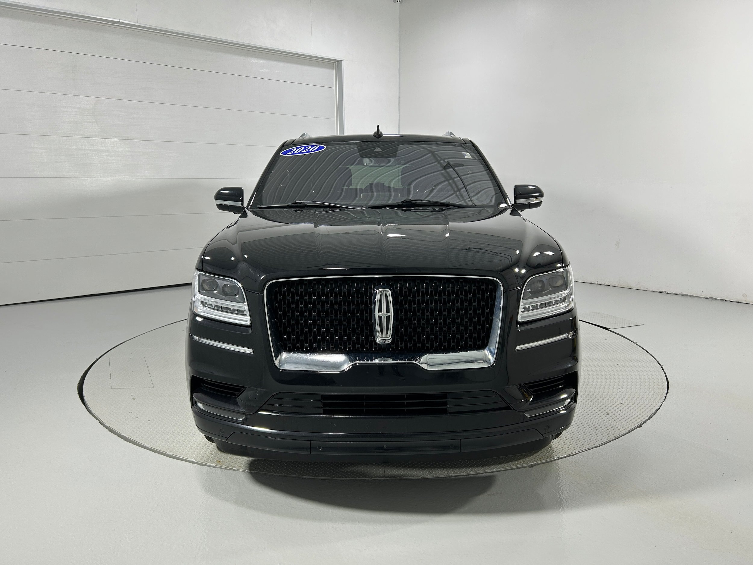 Used 2020 Lincoln Navigator L Reserve w/ Equipment Group 208A Reserve AWD/4WD image 18