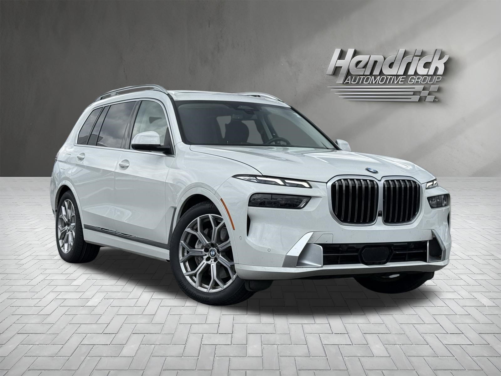 Used 2023 BMW X7 xDrive40i w/ Premium Package AWD/4WD image 2