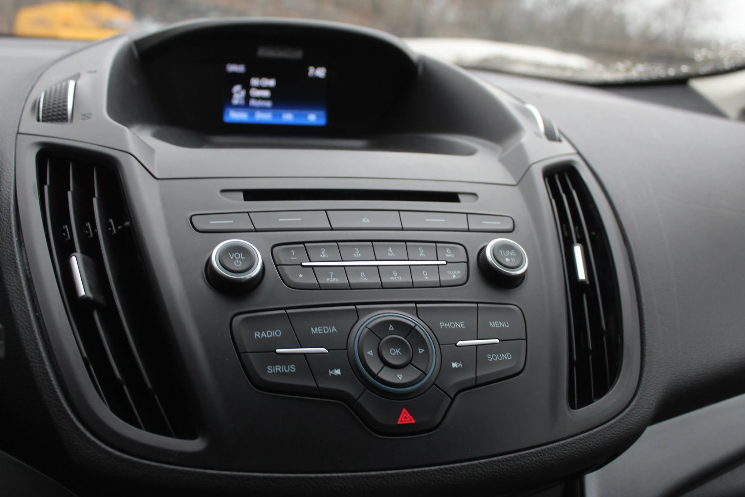 Used 2017 Ford C-MAX Energi SE w/ Cold Weather Package FWD image 30
