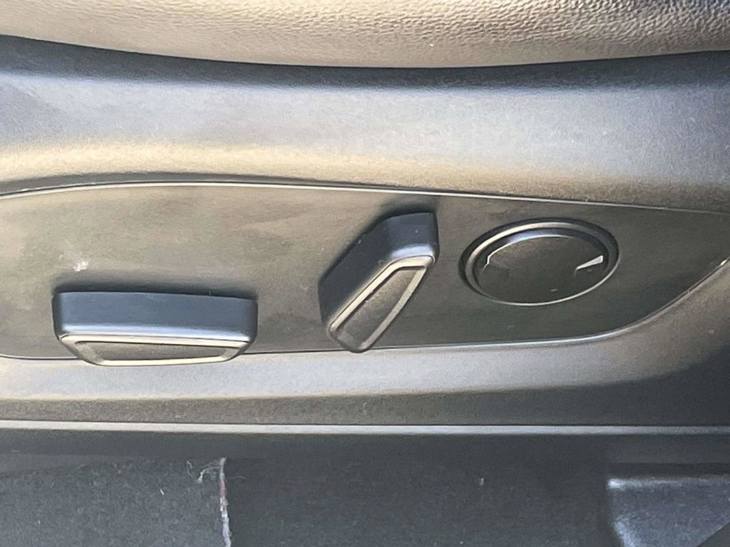 Used 2022 Ford Explorer ST-Line RWD image 14