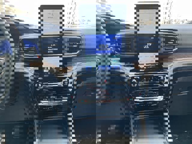 Used 2023 Ford Explorer Platinum w/ Technology Package image 31