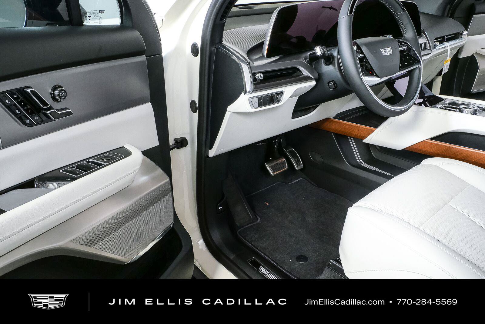 New 2027 Cadillac Vistiq Luxury AWD/4WD image 7