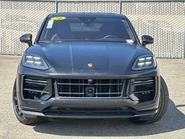 Used 2024 Porsche Cayenne Turbo GT image 2
