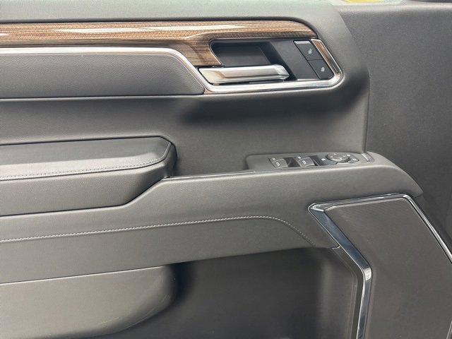 Used 2025 Chevrolet Silverado 1500 LT image 9