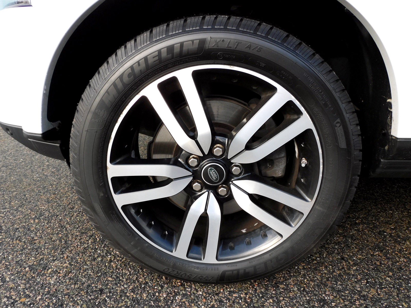 Used 2016 Land Rover LR4 HSE LUX AWD/4WD image 24