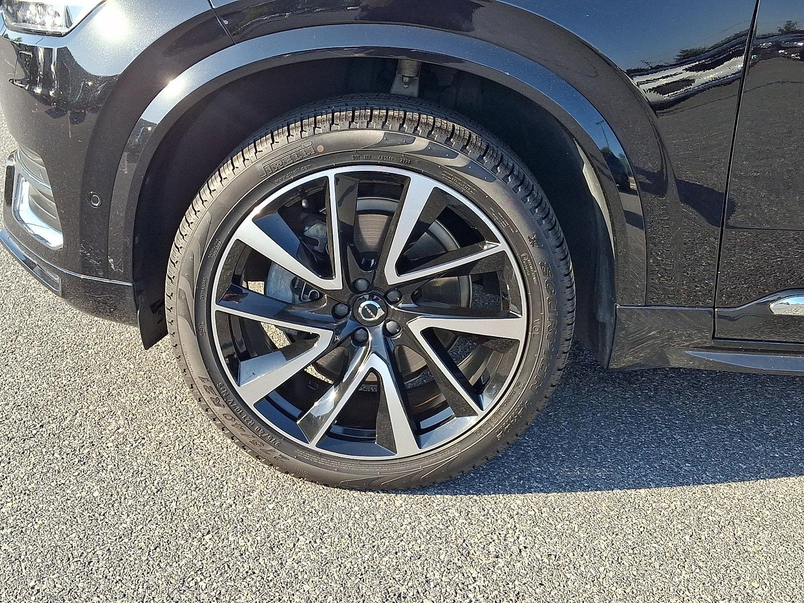Used 2023 Volvo XC90 B6 Plus w/ Protection Package Premier AWD/4WD image 16