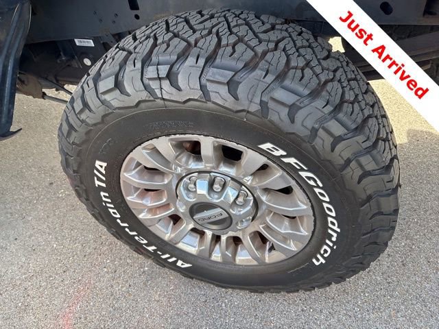 Used 2020 Ford F250 XLT w/ XLT Premium Package image 16