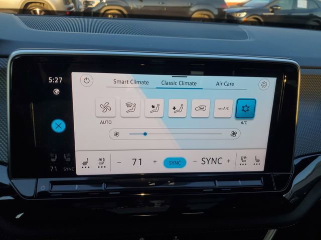 Certified 2026 Volkswagen Atlas Cross Sport SEL R-Line image 21