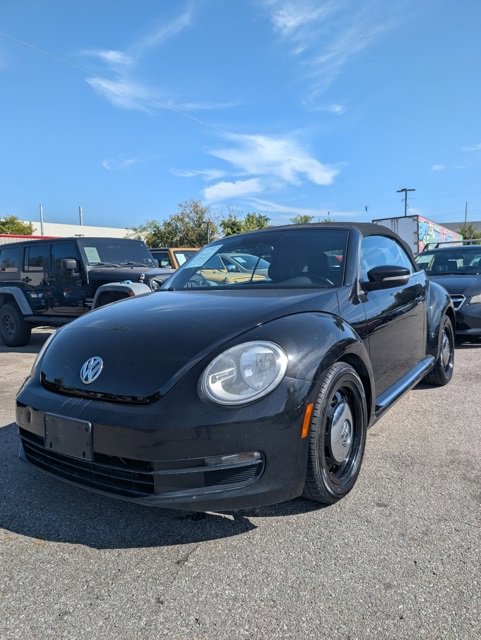 Used 2013 Volkswagen Beetle 2.5