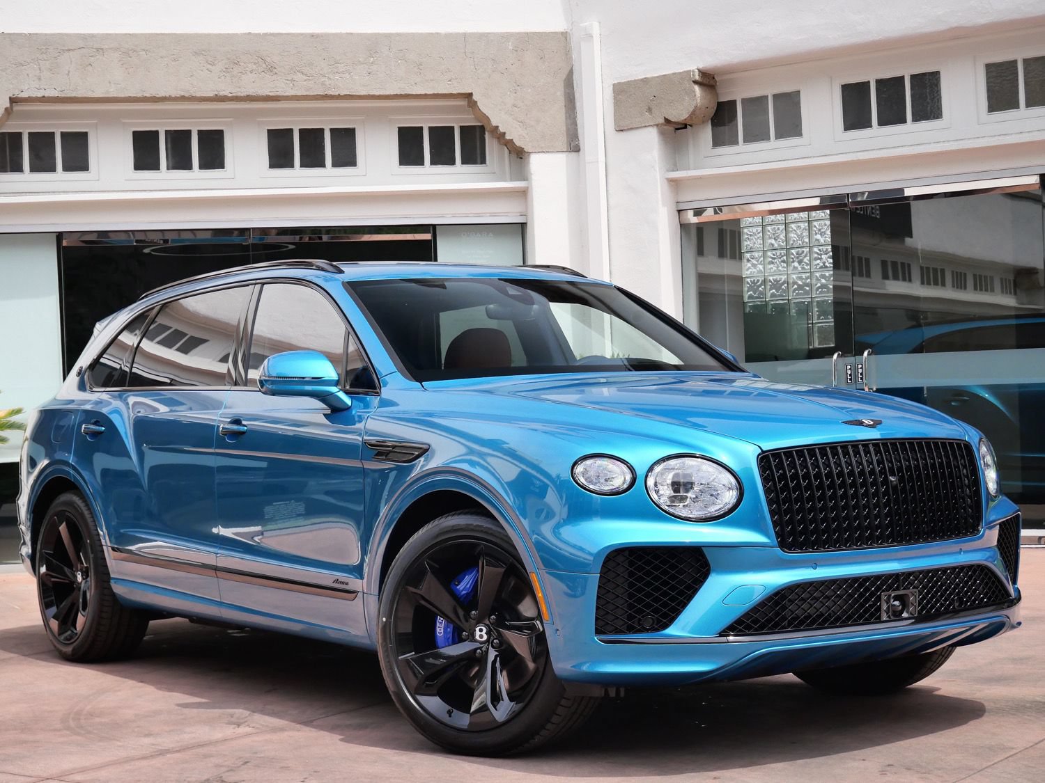 New 2026 Bentley Bentayga Extended Wheelbase AWD/4WD image 1