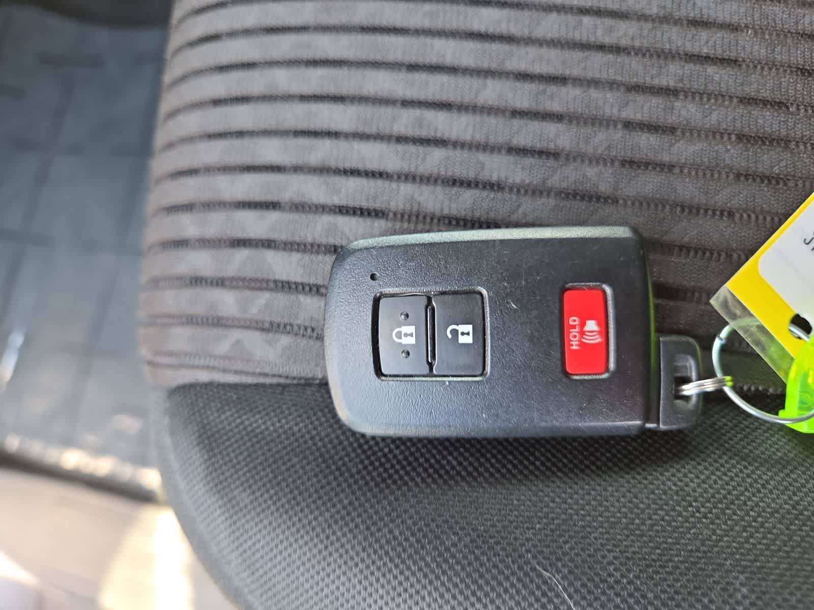 Used 2021 Toyota 4Runner TRD Off-Road AWD/4WD image 28