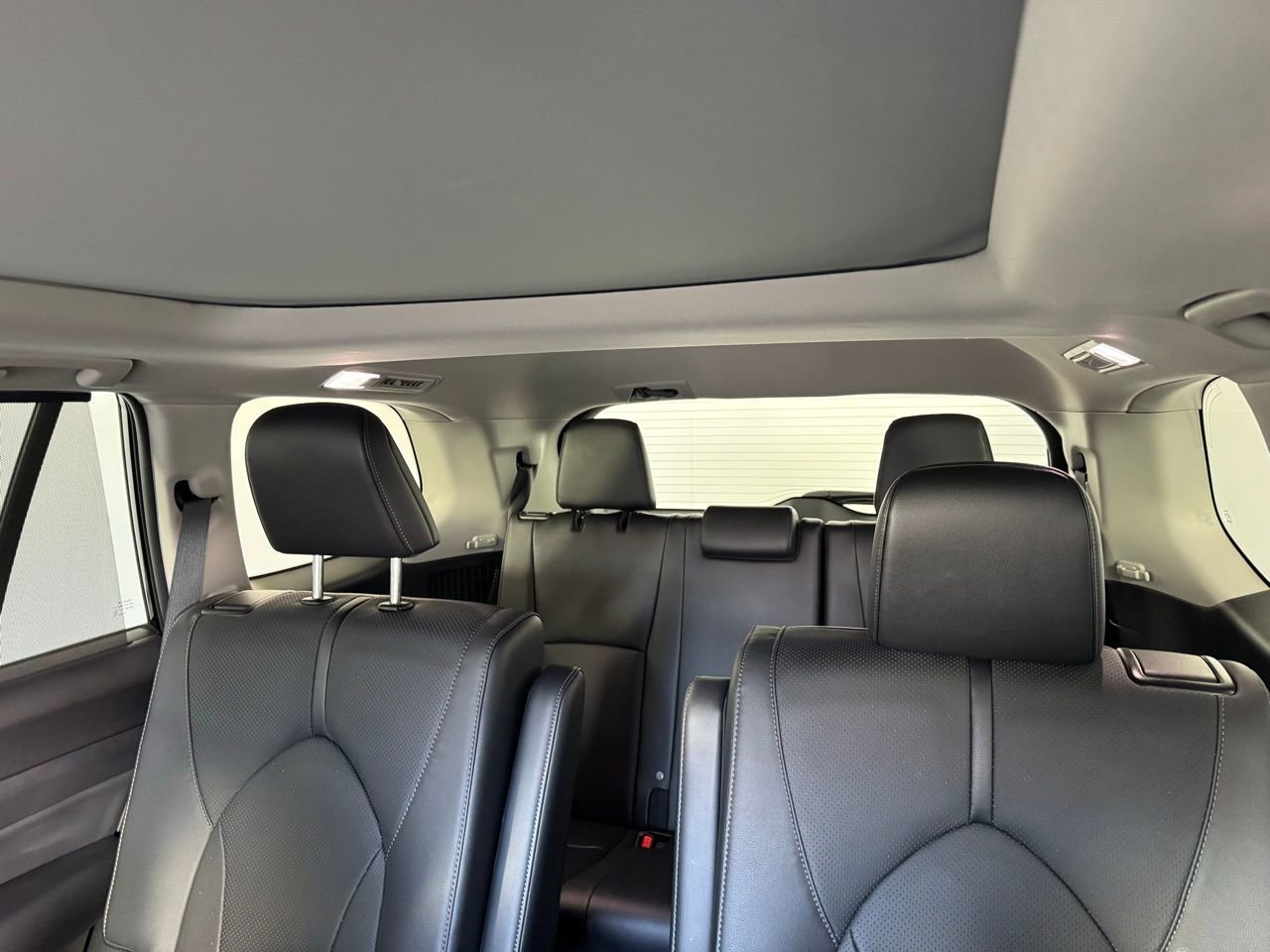 Used 2025 Toyota Grand Highlander AWD image 5