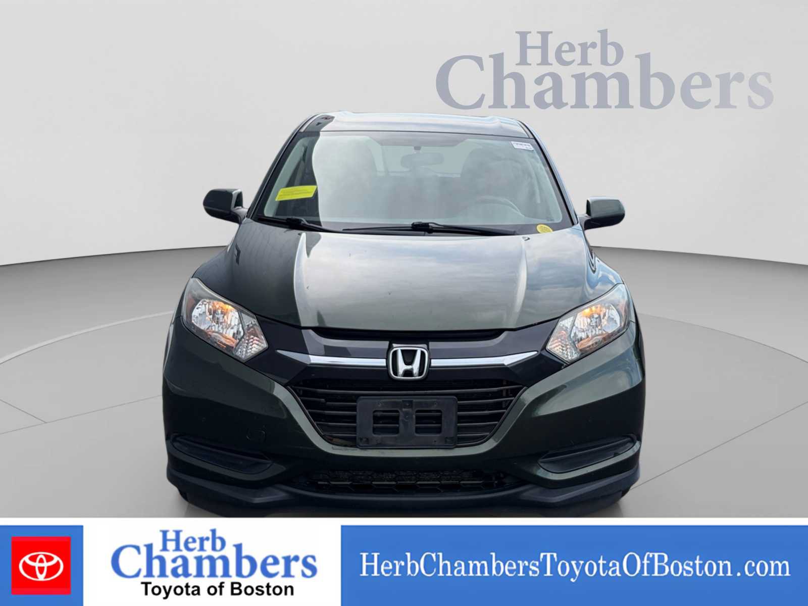 Used 2017 Honda HR-V LX image 2