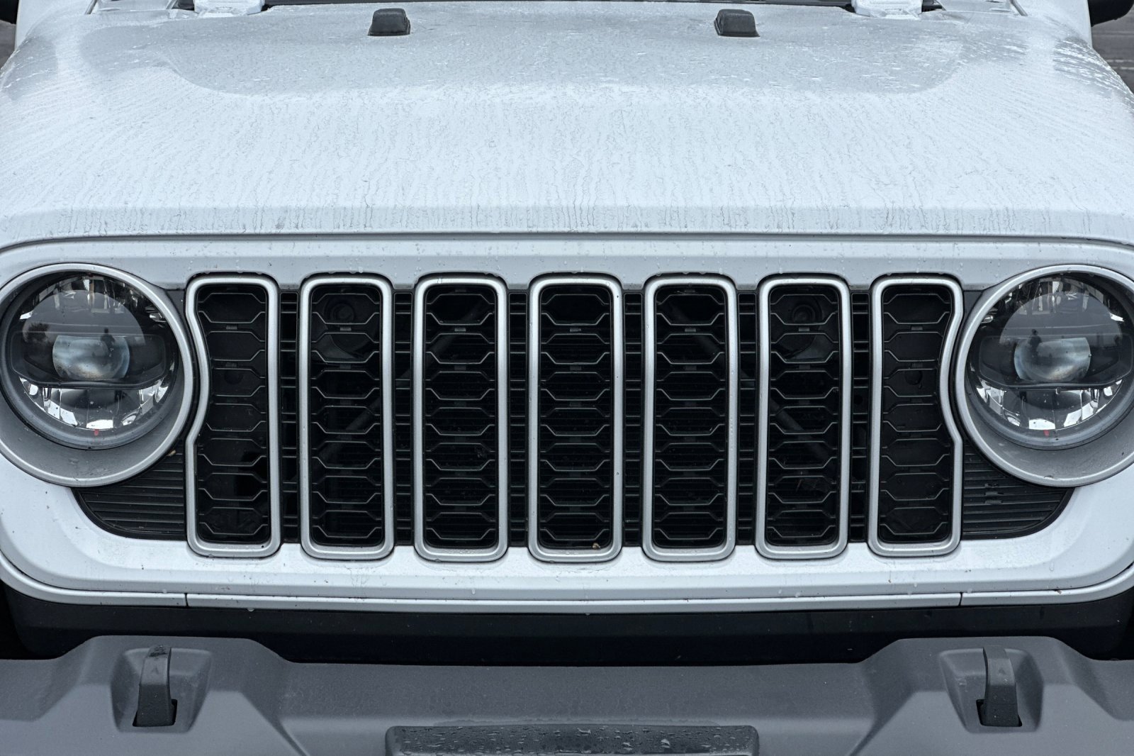 Used 2025 Jeep Wrangler Sahara image 46