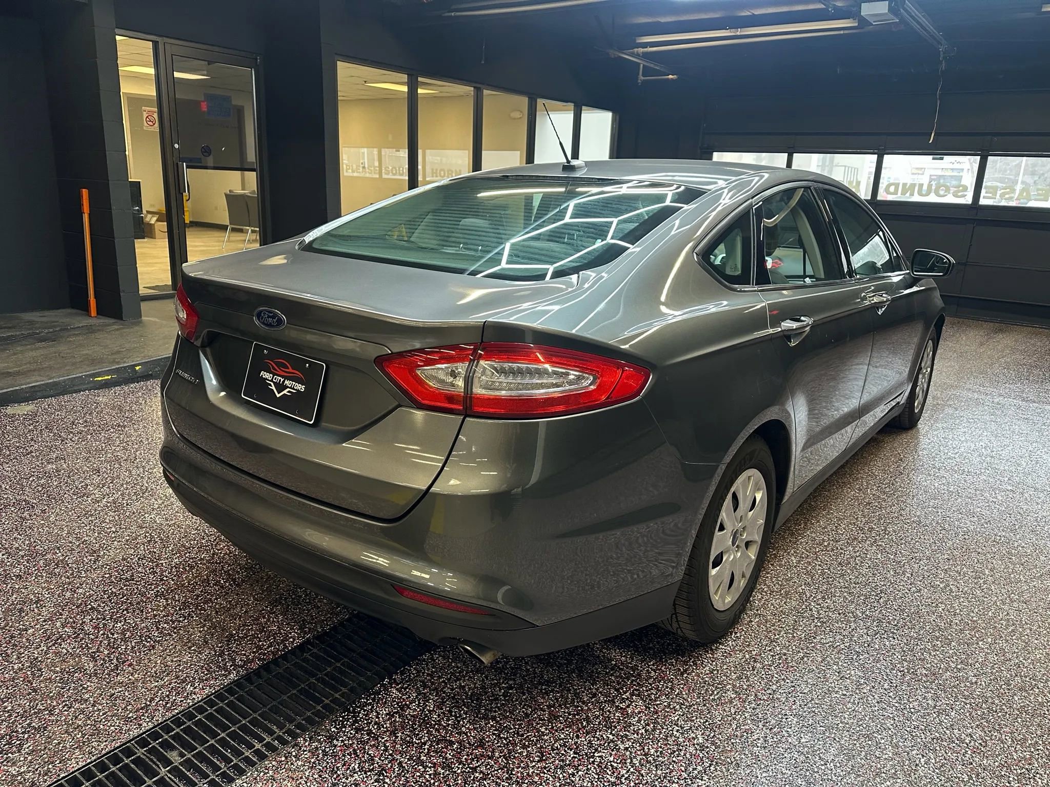 Used 2014 Ford Fusion S image 7