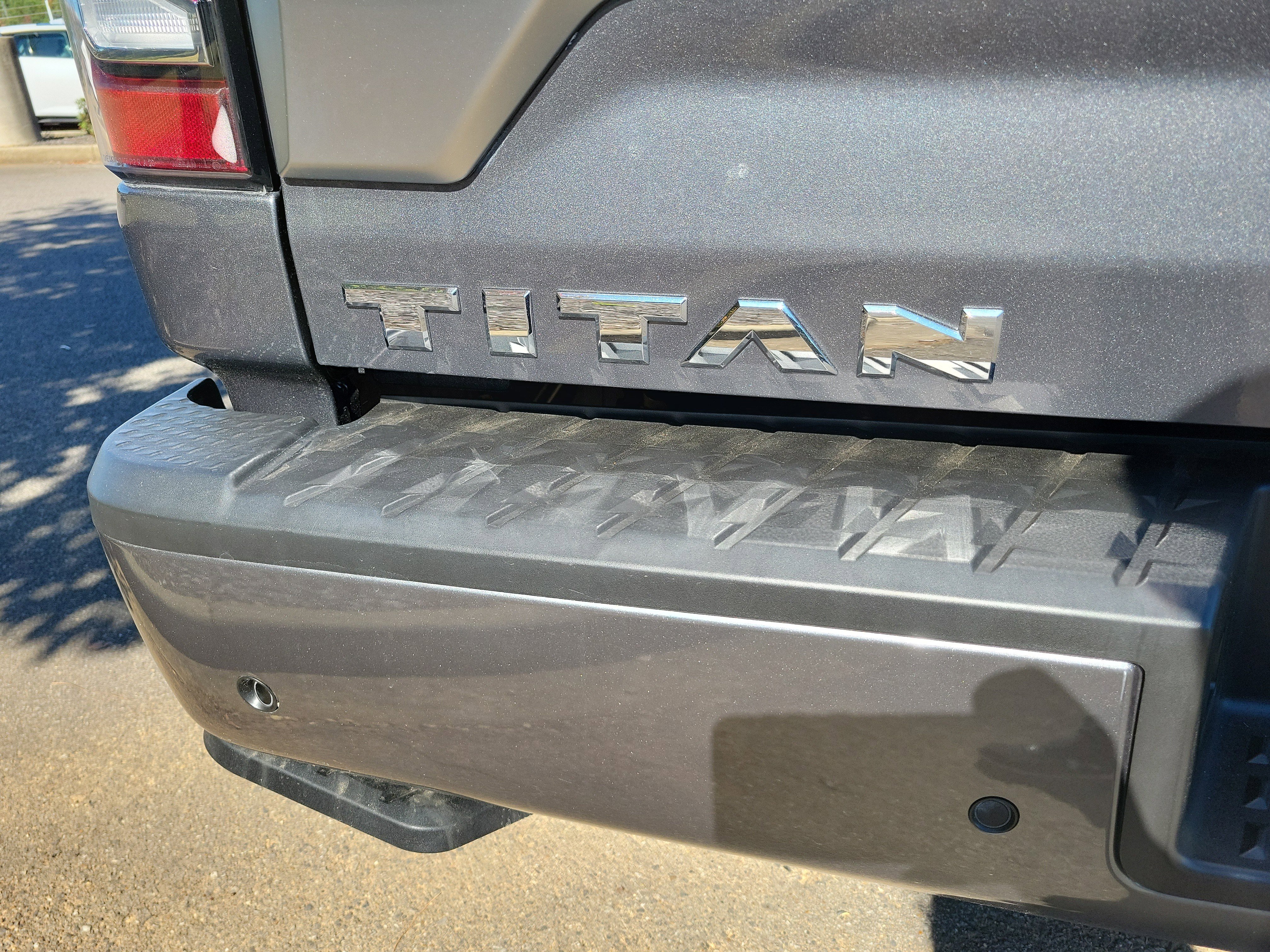 Used 2023 Nissan Titan Platinum Reserve w/ Moonroof Package image 32