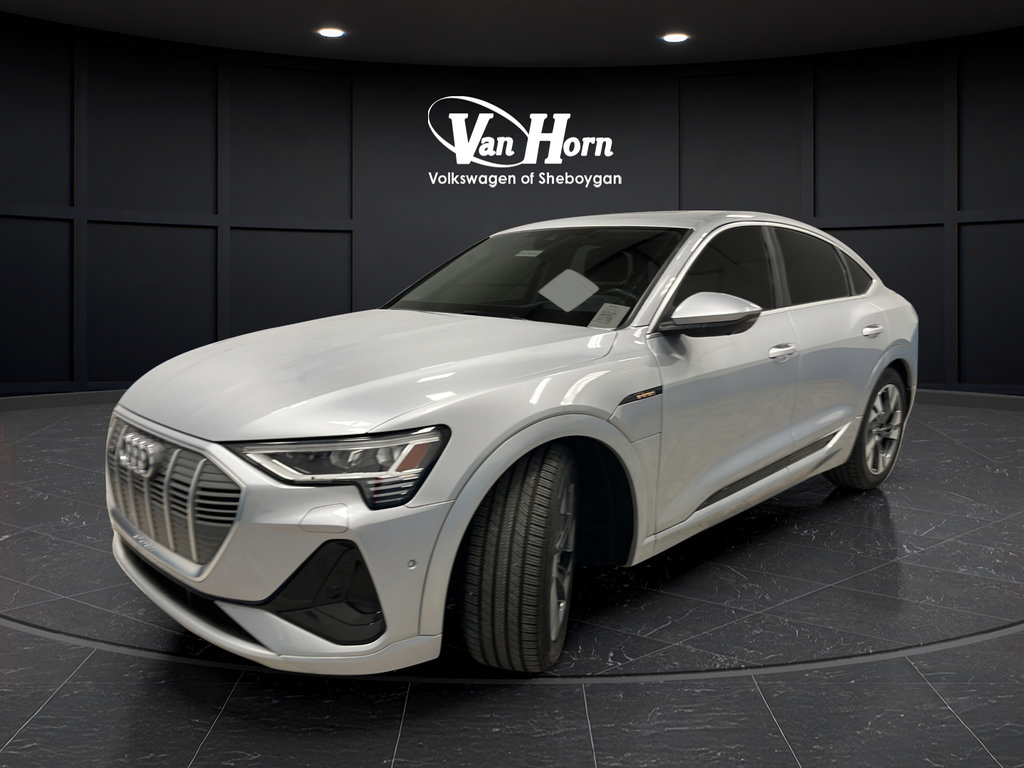 Used 2022 Audi e-tron Prestige w/ Prestige Package AWD/4WD image 3
