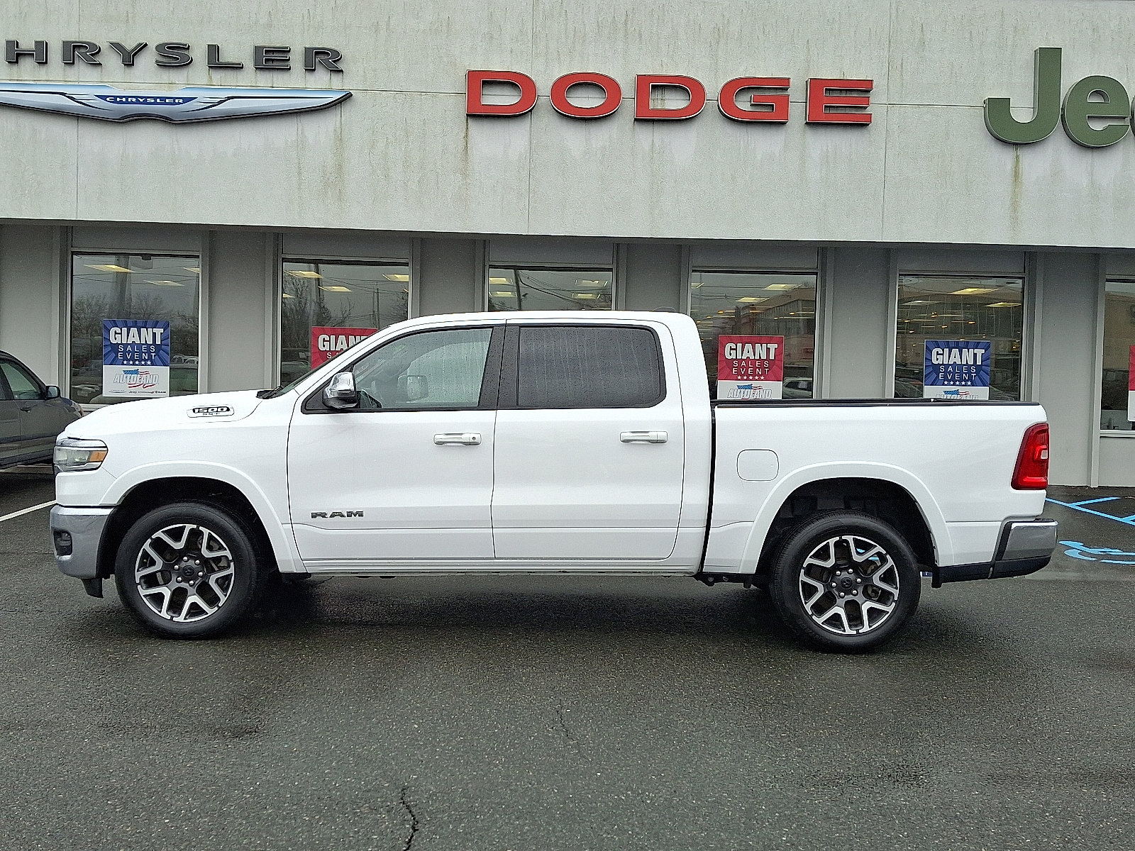 Certified 2025 RAM 1500 Laramie image 4