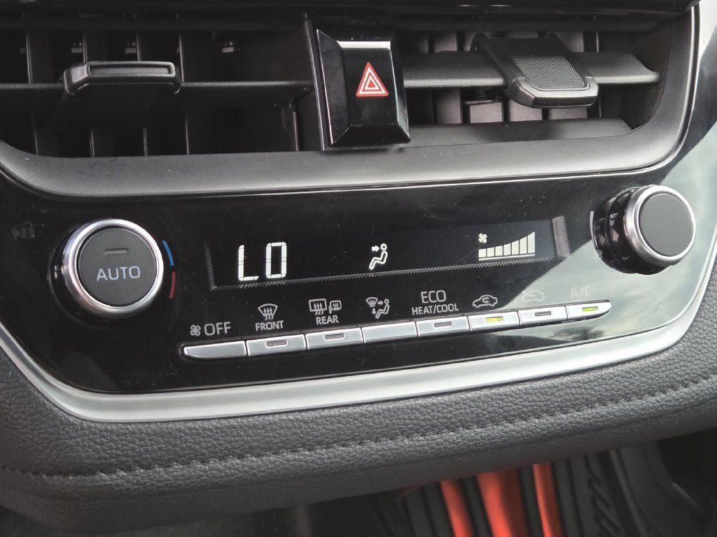 Used 2024 Toyota Corolla SE FWD image 28