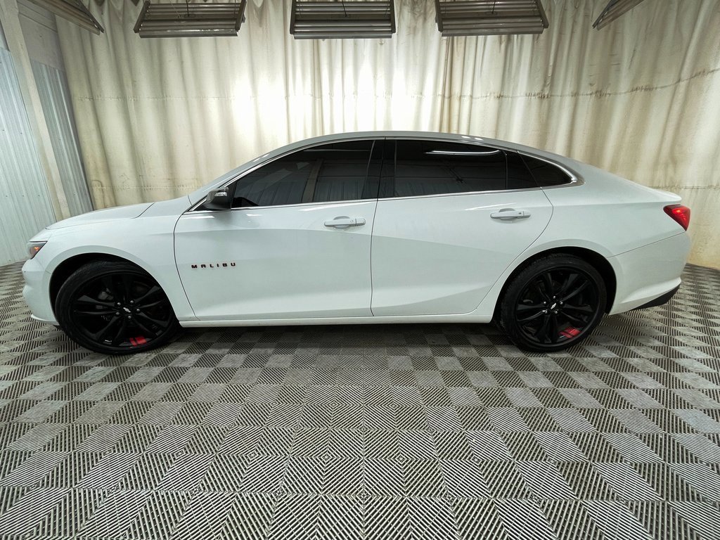 Used 2018 Chevrolet Malibu LT w/ Redline Edition image 13