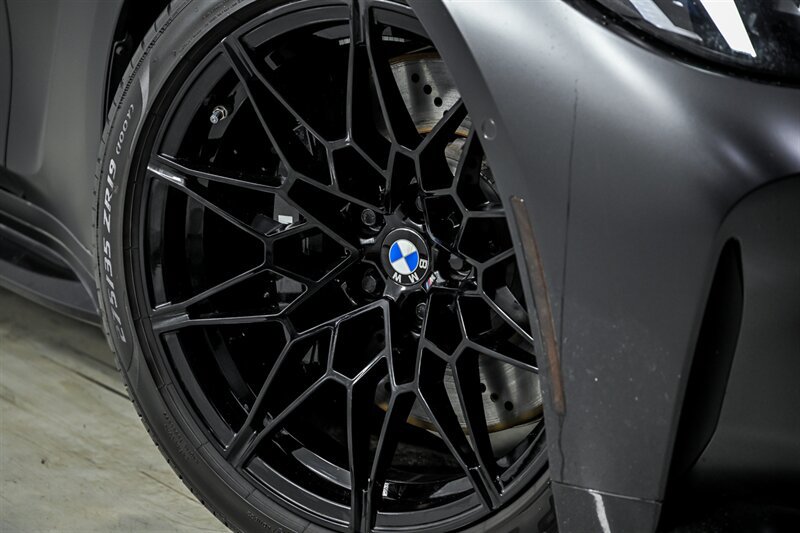 Used 2025 BMW M3 Competition w/ Executive Package AWD/4WD image 3