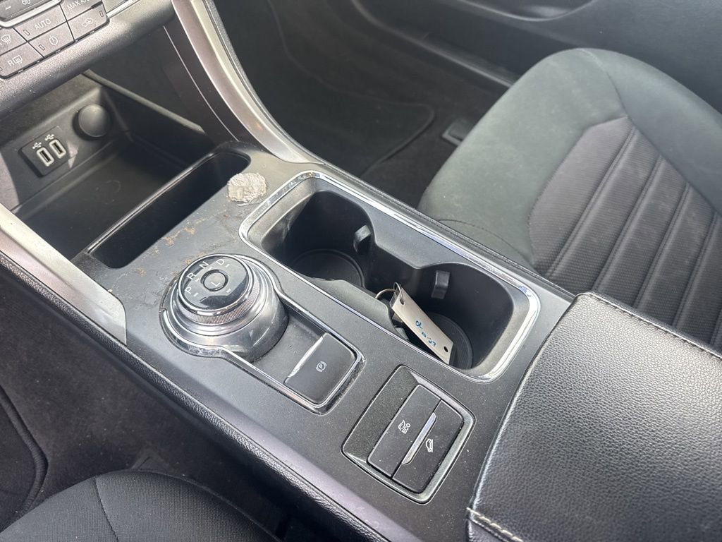 Used 2020 Ford Fusion SE image 15