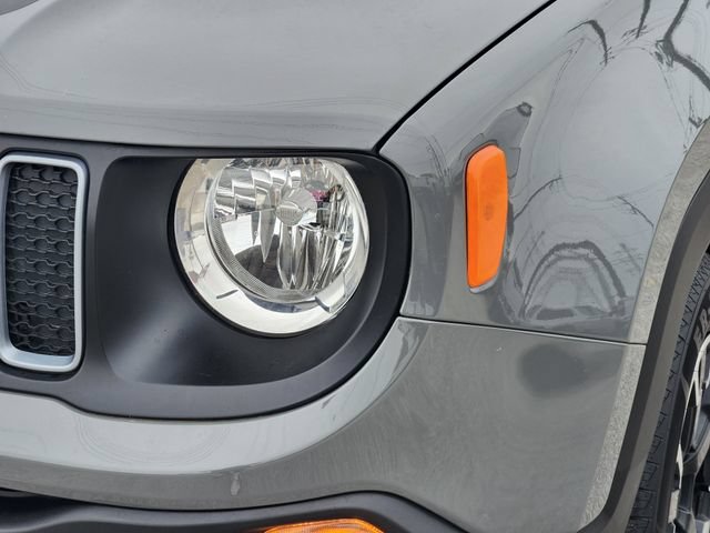 Used 2023 Jeep Renegade Latitude AWD/4WD image 9