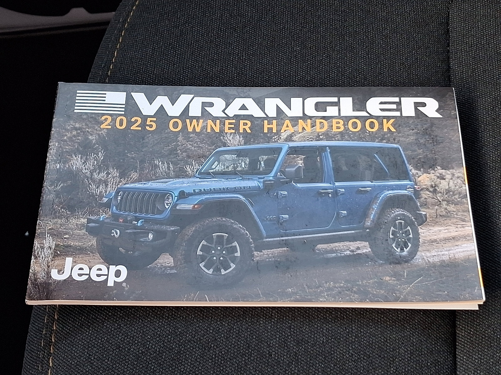 Used 2025 Jeep Wrangler Unlimited Sahara AWD/4WD image 26