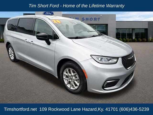 Used 2024 Chrysler Pacifica Touring-L