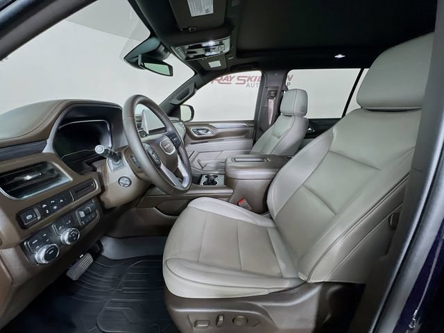 Used 2023 GMC Yukon XL SLT w/ SLT Premium Package AWD/4WD image 10