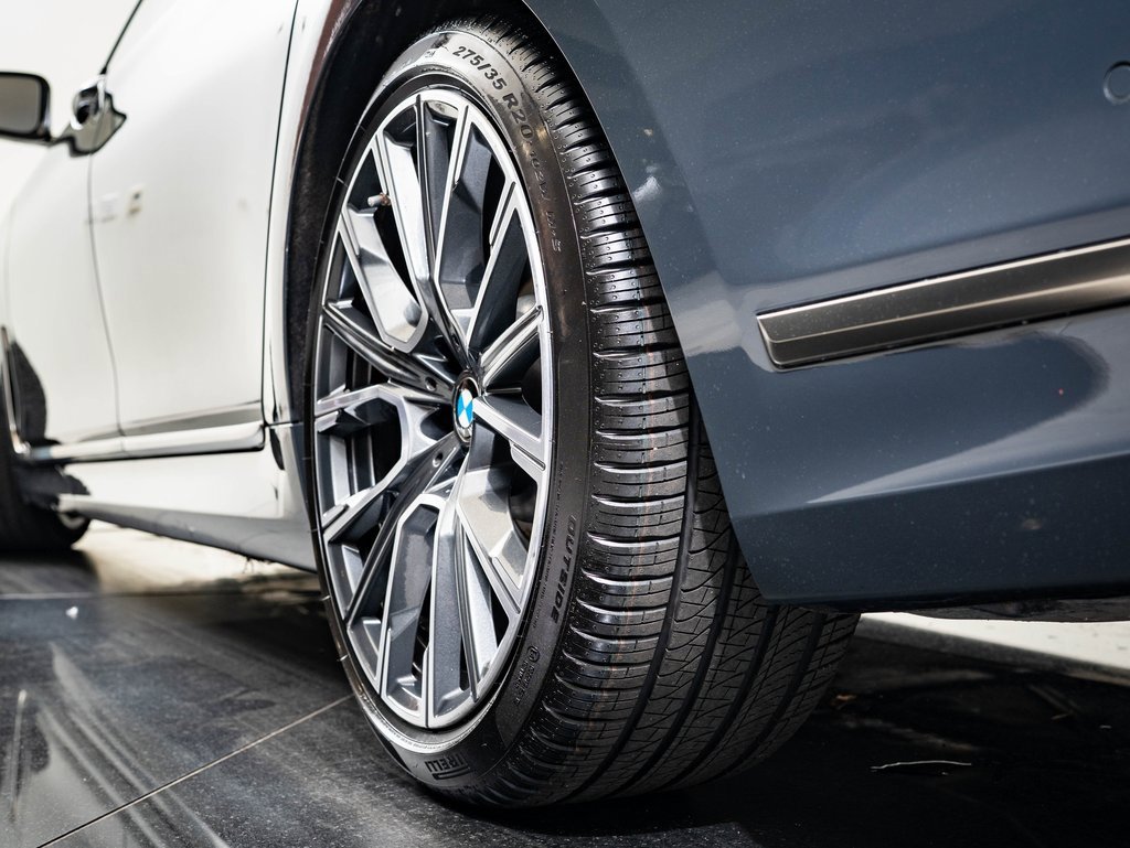 Used 2022 BMW M760i xDrive w/ Luxury Rear Seating Package image 40