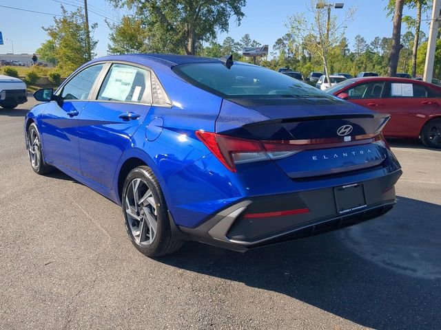 New 2025 Hyundai Elantra Sport FWD image 7