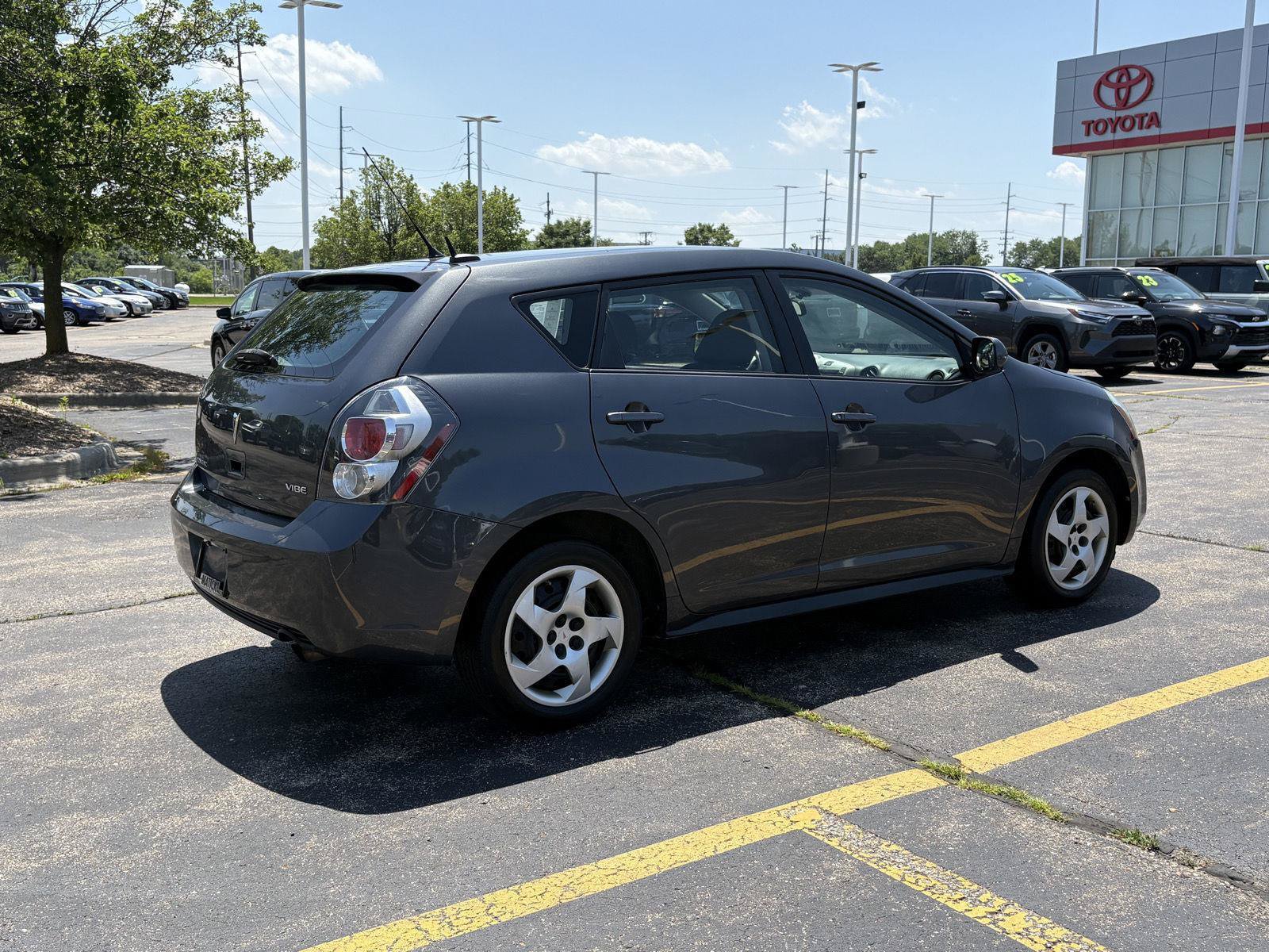 Used 2009 Pontiac Vibe w/ Preferred Package FWD image 9