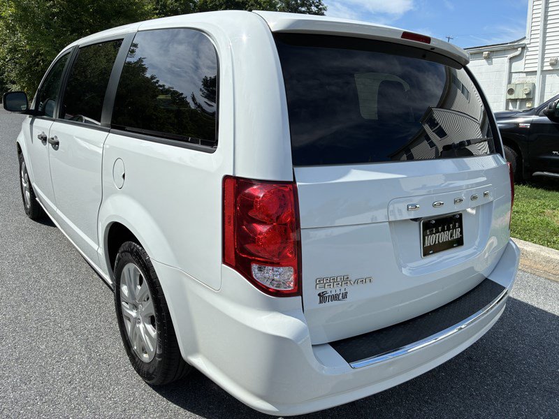 Used 2019 Dodge Grand Caravan SE FWD image 4