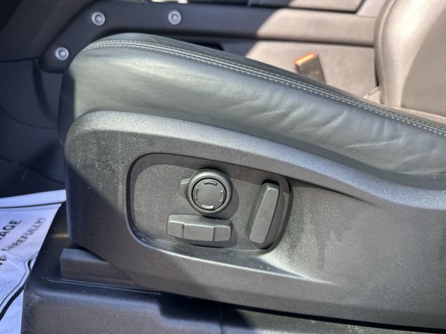 Used 2023 Land Rover Defender 110 V8 AWD/4WD image 18