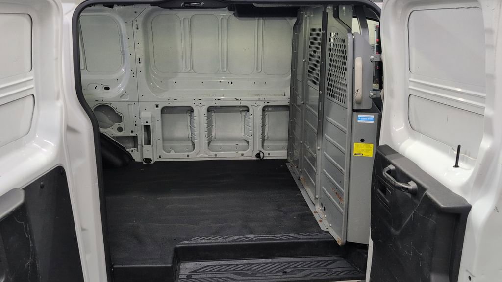 Used 2016 Ford Transit 150 130 Low Roof RWD image 18