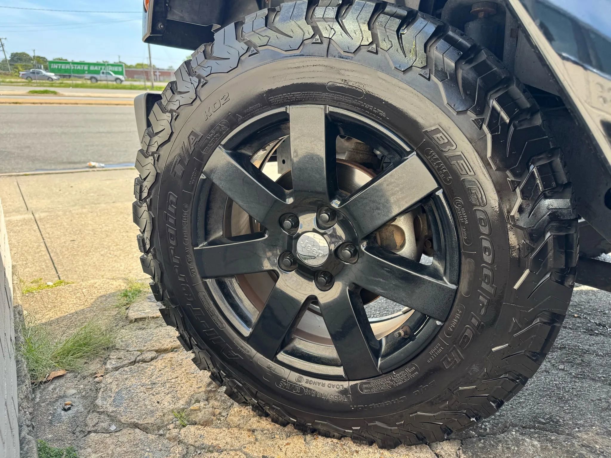 Used 2013 Jeep Wrangler Unlimited Sahara w/ Connectivity Group image 25