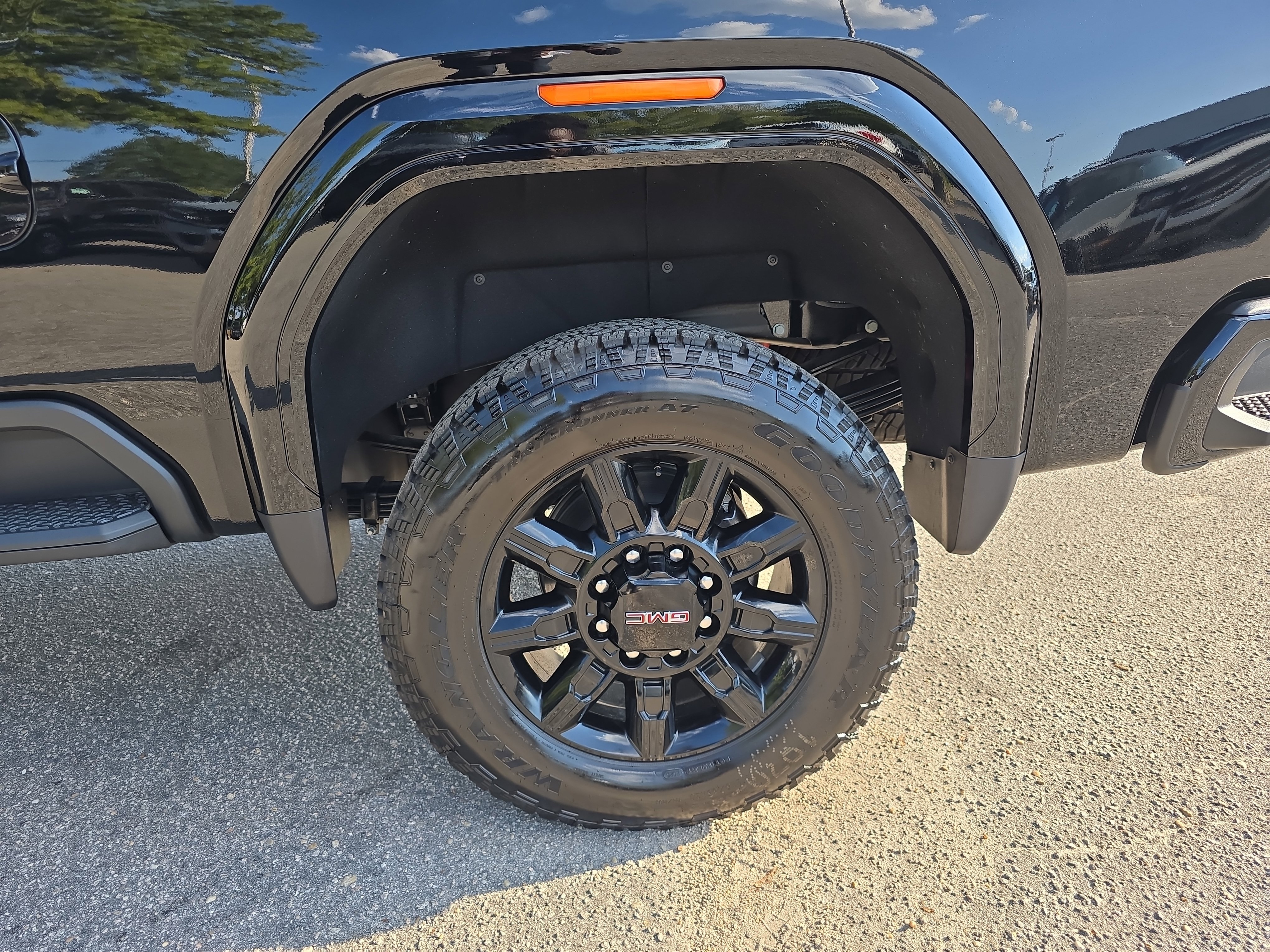 New 2026 GMC Sierra 2500 AT4 w/ Max Trailering Package image 35
